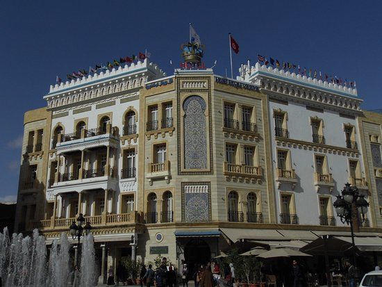 Victoria Square